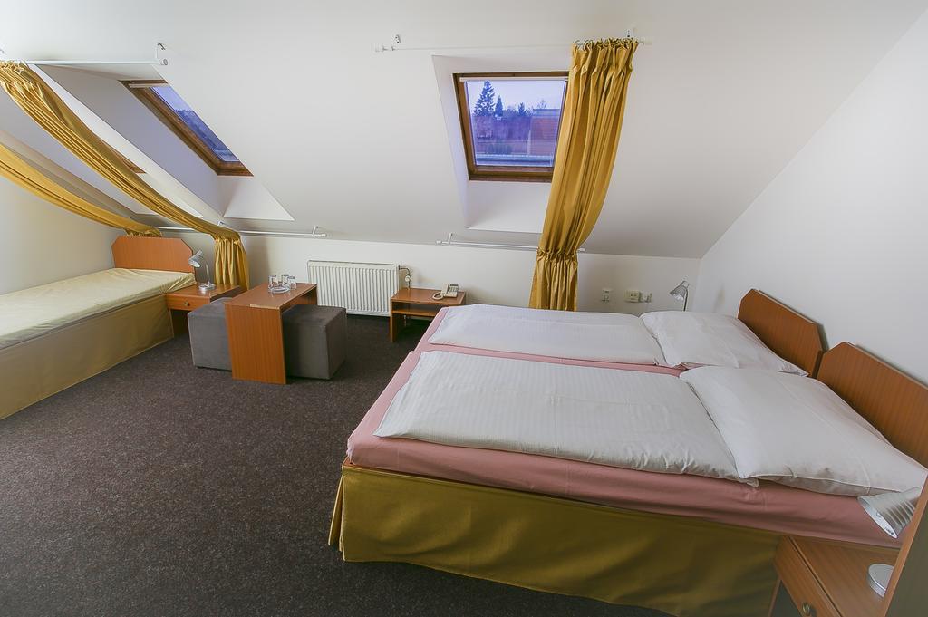 Hotel U Sladku Prague Exterior photo