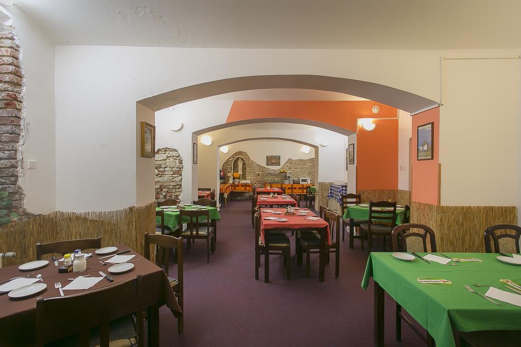 Hotel U Sladku Prague Exterior photo